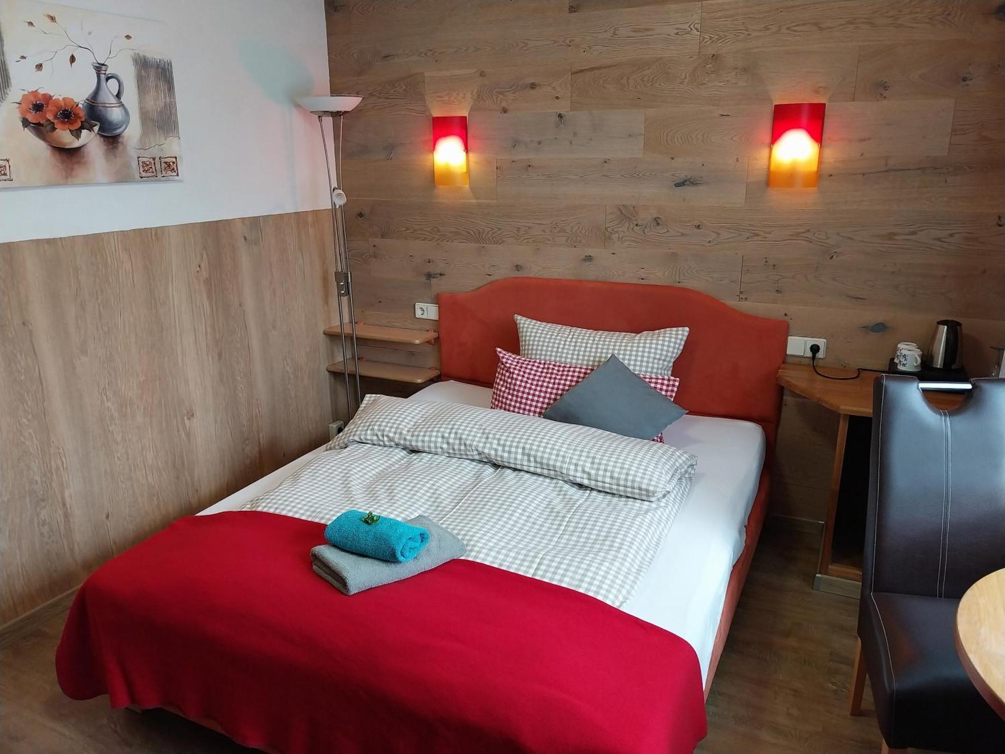 Landhotel Waldschloesschen Mit Gaststube Sohland an der Spree エクステリア 写真