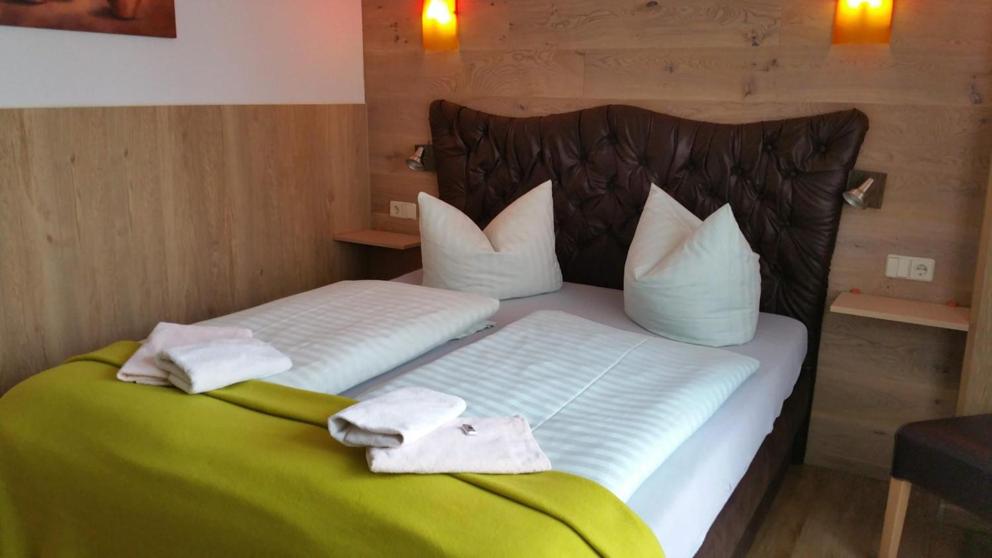 Landhotel Waldschloesschen Mit Gaststube Sohland an der Spree エクステリア 写真